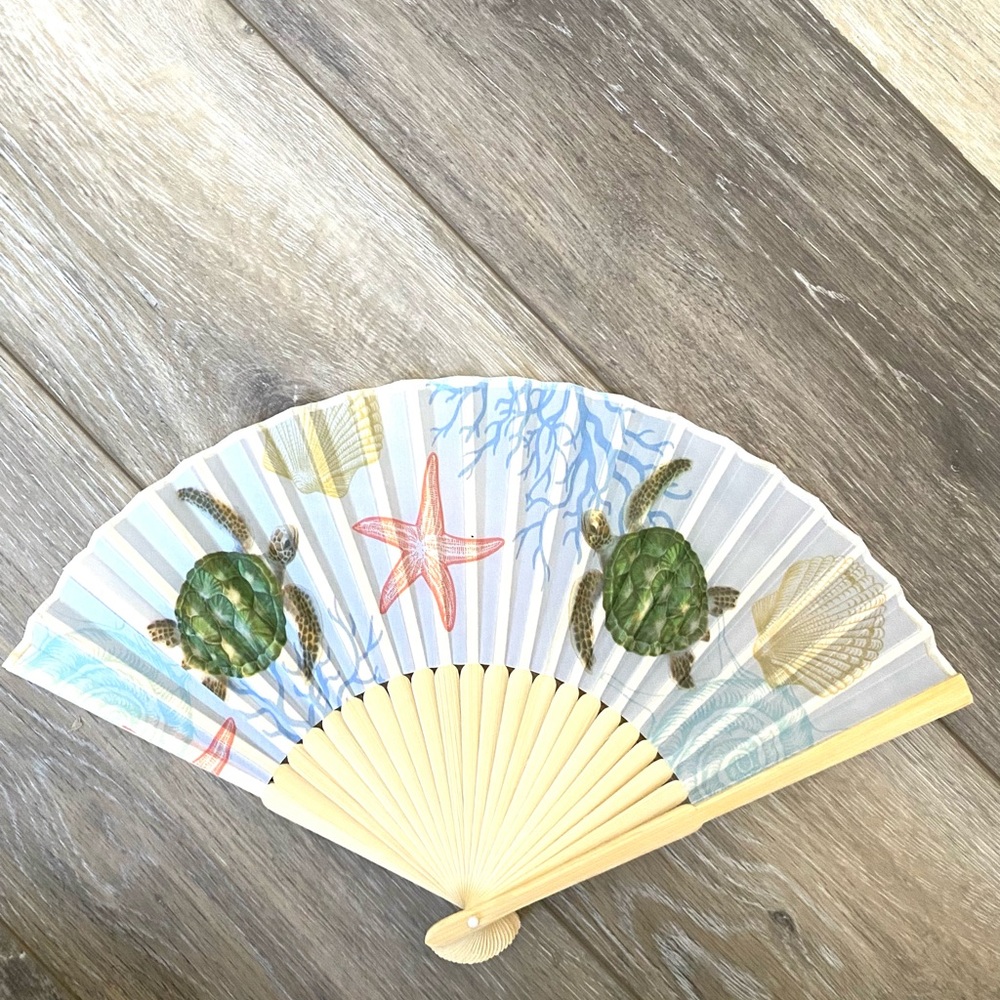Cute Hawaiian fan
